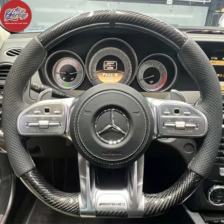 [올인게러지] 벤츠 w204 C클래스 C250  신형AMG카본핸들 교체 작업 ,벤츠인기많은튜닝 / 서울 용산 중구