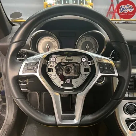 벤츠 R172 SLK200 신형 AMG카본핸들 교체 실내변화 튜닝 순정레트로핏 컨버젼 / 서울 용산 중구