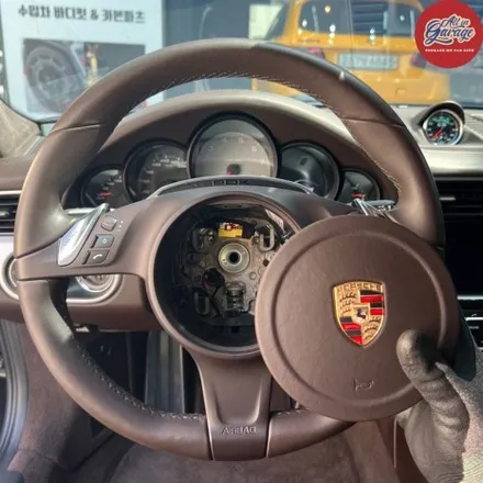 포르쉐 911 991 카레라4S 포르쉐신형핸들 교체 + 브라운컬러맞춤 정품레트로핏튜닝 / 서울 용산 중구