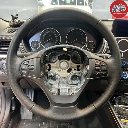 BMW F30 3시리즈 320D M카본핸들 교체 , 퍼포먼스 실내튜닝 / 서울 용산 중구