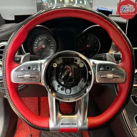벤츠 w205 c클래스 c200 쿠페 신형 벤츠 AMG카본D컷핸들 교체 / 서울 용산 중구