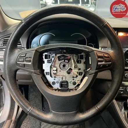 BMW F10 5시리즈 520D 정품 M열선핸들 교체로 핸들디자인 변경 / 서울 용산 중구