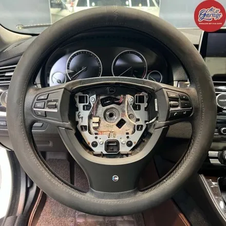 BMW F10 5시리즈 / M커스텀카본D컷핸들 교체작업 및 디자인 변경 / 서울 용산 중구