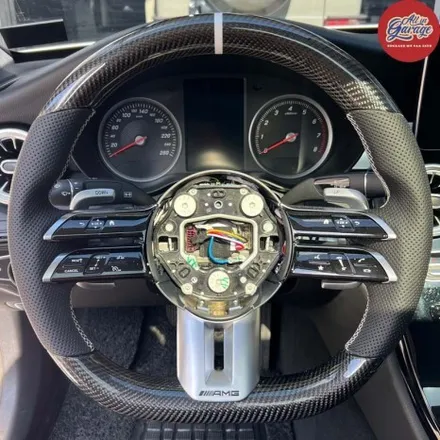 벤츠 W205 C300 / 최신형벤츠잠자리AMG카본핸들 교체작업 및 드레스업 / AMG핸들 / 서울 용산 중구