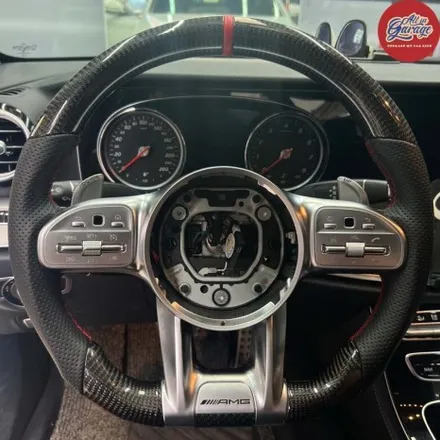 벤츠 W213 E300 / 신형벤츠AMG카본D컷핸들 교체작업 / AMG핸들 / 서울 용산 중구