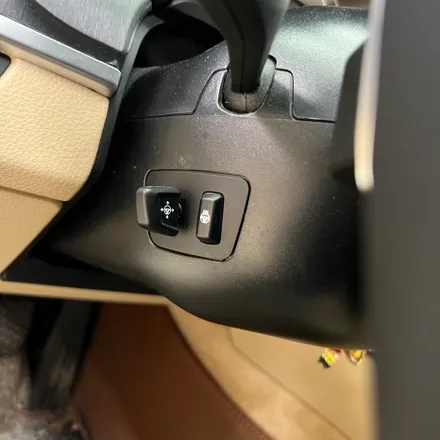 BMW F10 520D 2015 M핸들 (열선) 교체시공 / 서울 용산 중구