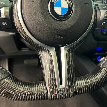 BMW F30 320D 순정핸들에서 M카본핸들로 디자인을 업그레이드 했습니다 / 서울 용산 중구