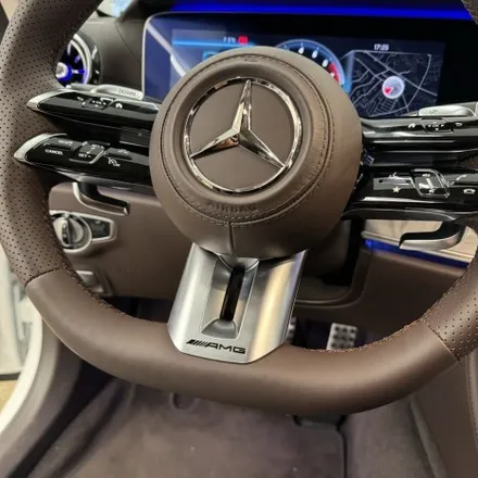 벤츠 C257 CLS 2020 22벤츠 잠자리AMG핸들로 디자인을 변경하였습니다 / 서울 용산 중구