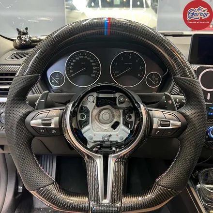 BMW F30 3시리즈 320D M카본핸들 교체 , 퍼포먼스 실내튜닝 / 서울 용산 중구