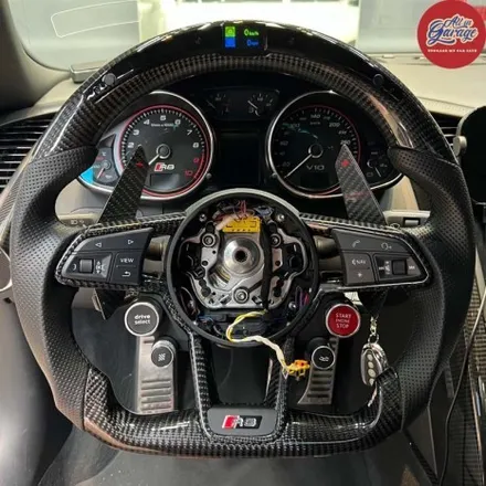 아우디 R8 V10 신형 아우디R8카본D컷핸들 LED퍼포먼스조합 교체로 인한 핸들 업그레이드 / 서울 용산 중구