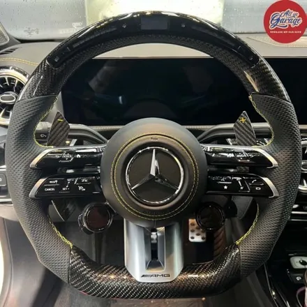 벤츠AMG C118 CLA45S  최신형벤츠 잠자리AMG카본D컷LED퍼포먼스핸들 및 OLED어질리티 교체작업 / 서울 용산 중구