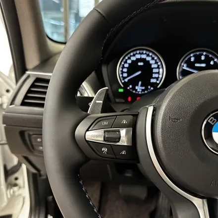 BMW F20 1시리즈 118D M핸들 로 교체 / 서울 용산 중구