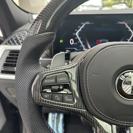 BMW G06 X6 정품 M카본핸들 시공 / 서울 용산 도원동