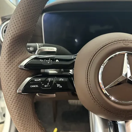 벤츠 C257 CLS400D 색상맞춤 브라운 잠자리핸들 장착으로 더욱 멋있어진 실내 분위기 연출 / 서울 용산 도원동