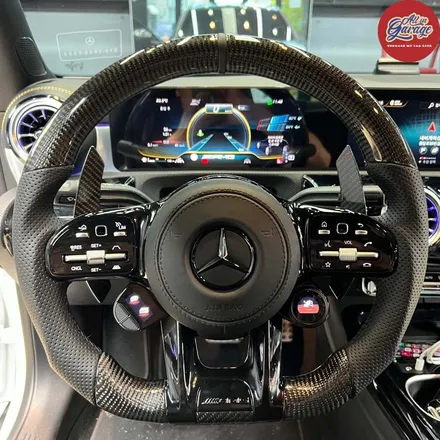 벤츠 C118 CLA45S amg AMG카본D컷핸들교체 , 실내의 변화 기능업그레이드 / 서울 용산 중구