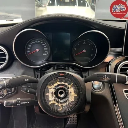벤츠 W205 C250 벤츠신형 AMG핸들 과 디지털계기판[사제] 교체로 실내 컨버젼 / 서울 용산 중구