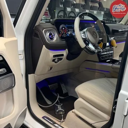 벤츠 W463 21년식 G63AMG 베이지 AMG카본핸들 및 순정어질리티셀렉트 활성화 작업 핸들 디자인변경 / 서울 용산 중구