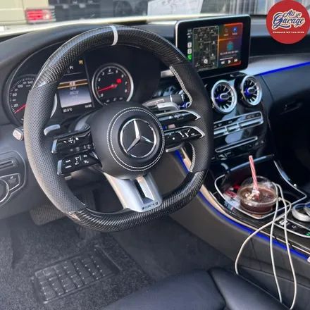 벤츠 W205 C300 / 최신형벤츠잠자리AMG카본핸들 교체작업 및 드레스업 / AMG핸들 / 서울 용산 중구