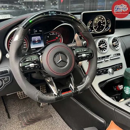 벤츠 W205 C43AMG 세단/ 신형벤츠AMG카본LED퍼포먼스핸들 교체작업 / AMG핸들 / 서울 용산 중구