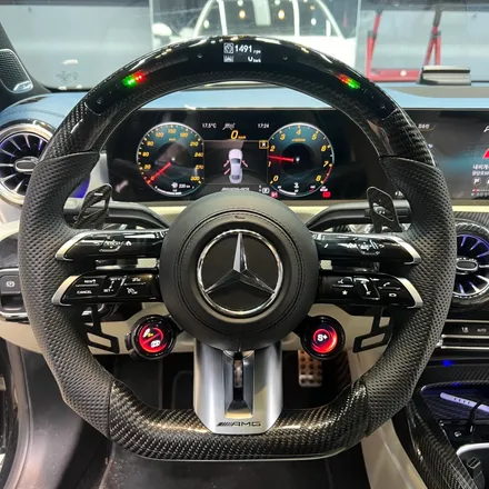 벤츠 CLA45S AMG 잠자리핸들 마그네틱패들쉬프트으로 업그레이드했습니다. / 서울 용산 중구