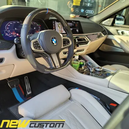 [올인게러지] bmw g06 x6 m50i 순정핸들,신형 카본 m핸들 교체 작업 정품카본핸들교체작업.커스텀핸들 BMW G바디 / 서울 용산 중구