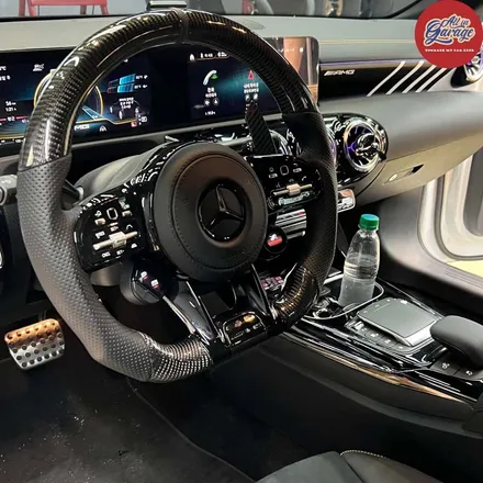 벤츠 C118 CLA45S amg AMG카본D컷핸들교체 , 실내의 변화 기능업그레이드 / 서울 용산 중구