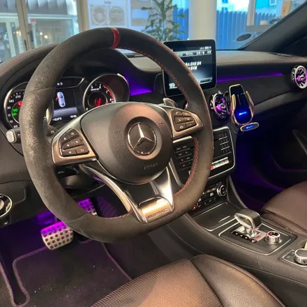 벤츠 C117 CLA45AMG 2018 22 벤츠 잠자리AMG핸들 카본D컷스타일로 교체 / 벤츠 / CLA-클래스 C117 / 서울 용산 중구