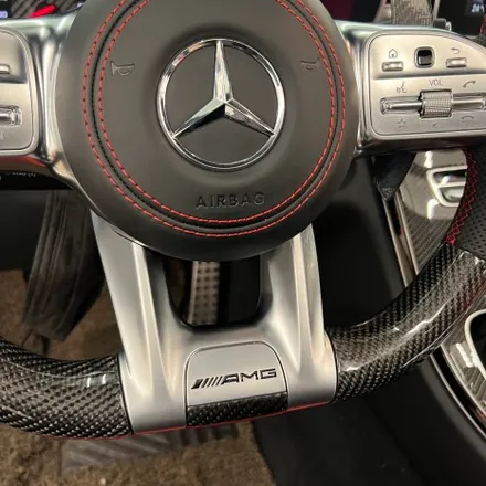 벤츠 W205 C63쿠페 AMG카본핸들 D컷 + 송풍구엠비언트 1열 시공으로 드라마틱한 변화 / 서울 용산 중구