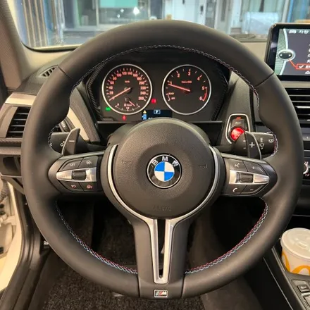 BMW 1시리즈 118D M핸들 스티어링휠을 교체했습니다 [feat . 패들쉬프트] / 서울 용산 중구
