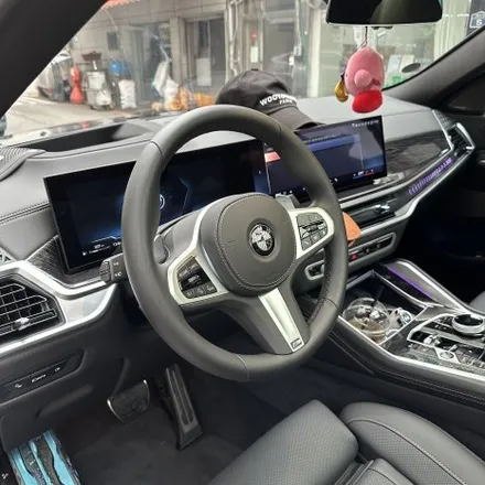 BMW G06 X6 정품 M카본핸들 시공 / 서울 용산 도원동