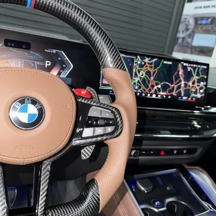 [올인게러지] BMW G바디 X6 25년식 페리 카본핸들 D컷 브라운 교체시공했습니다 / 서울 용산 도원동