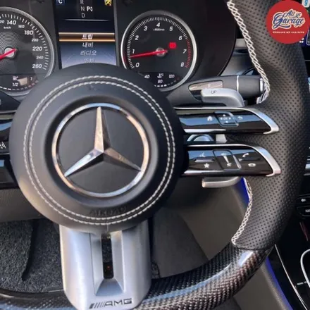 벤츠 W205 C300 / 최신형벤츠잠자리AMG카본핸들 교체작업 및 드레스업 / AMG핸들 / 서울 용산 중구