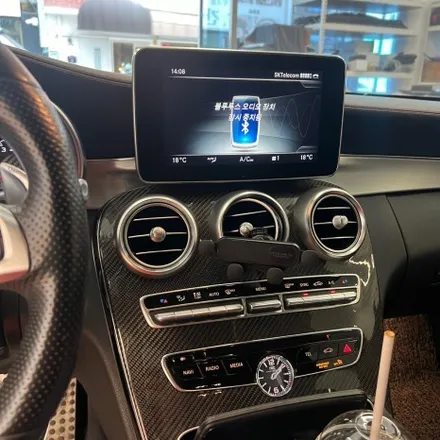 벤츠 C63 AMG 쿠페 송풍구 엠비언트 1열 작업하였습니다 / 서울 용산 중구