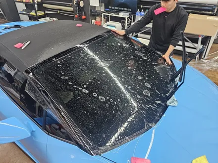 람보르기니 우라칸 윈드쉴드 제거 후 재시공 / 고양 삼송, 일산