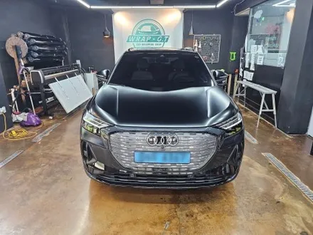 아우디  Q4 이트론 사틴블랙 전체랩핑 +크롬딜리트 시공후기 / 고양 삼송, 일산