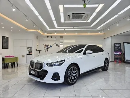 신형 BMW 8세대 5시리즈 과연!! 어떤 썬팅 시공을 할까