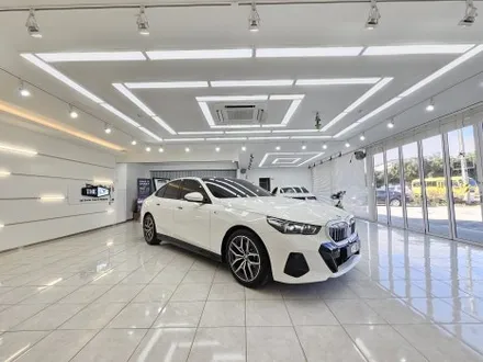 신형 BMW 8세대 5시리즈 과연!! 어떤 썬팅 시공을 할까