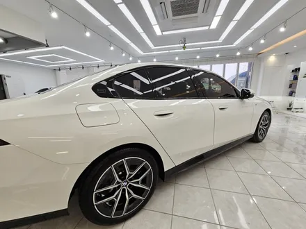 신형 BMW 8세대 5시리즈 과연!! 어떤 썬팅 시공을 할까