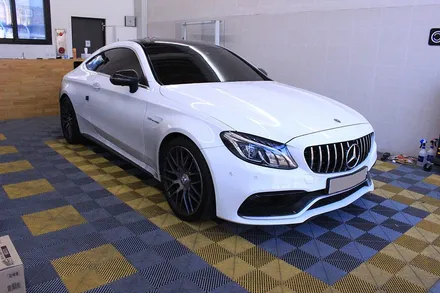 벤츠 c63 쿠페 에이버리 사틴블랙으로 전체랩핑!!! / 고양시 식사동