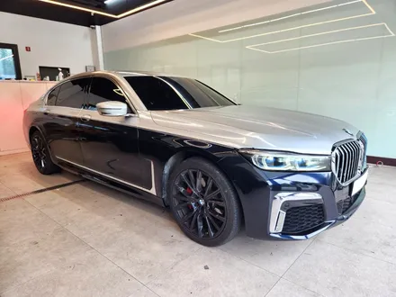 일산 랩핑 BMW 7시리즈 - 전체 투톤, 시그니처 라인까지 시공! / 고양시 식사동