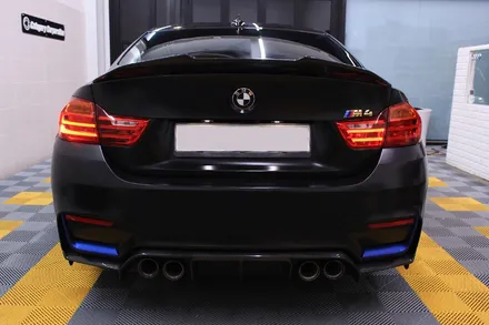 BMW M4 블루포인트, 사틴블랙으로 고급스러운 랩핑~ / 고양시 식사동