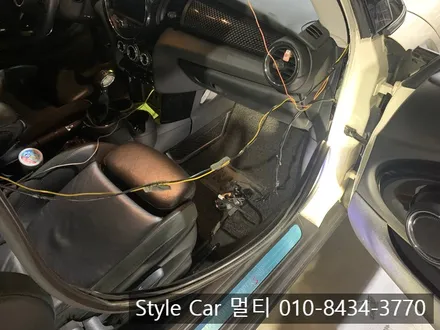 옥련동 미니쿠퍼 S 블랙박스 카멜레온 열차단썬팅 SKC 미스틱 시공