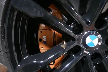 bmw x5 m + 검정유광 휠 복원 도장 + 오렌지 골드 캘리퍼 우레탄도장 + m레터링 작업 / BMW / X5 / 부산 금정구