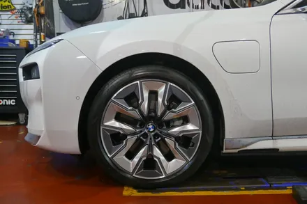BMW G70 750e 휠복원(휠수리) / BMW / 7시리즈 (G70) / 부산 금정구