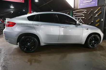 <휠웍스>bmw x6m + 휠수리 + 블랙유광 + 휠도장 +던롭타이어 + 허브스페이스 / 부산 금정구