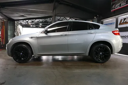 <휠웍스>bmw x6m + 휠수리 + 블랙유광 + 휠도장 +던롭타이어 + 허브스페이스 / 부산 금정구