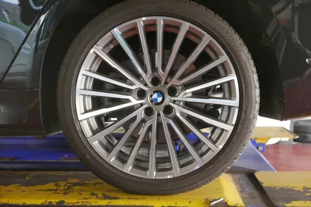 BMW G12 730Ld 휠복원(휠수리) / BMW / 7시리즈 / 부산 금정구