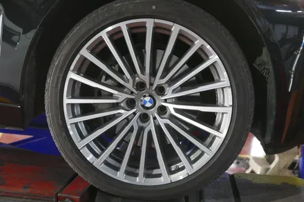BMW G12 730Ld 휠복원(휠수리) / BMW / 7시리즈 / 부산 금정구