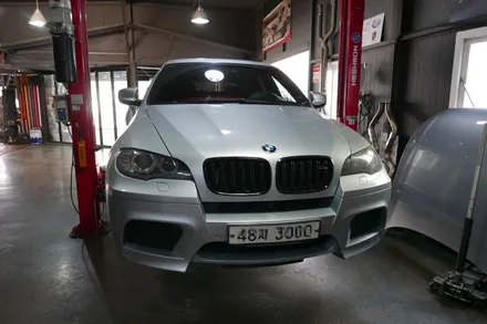 <휠웍스>bmw x6m + 휠수리 + 블랙유광 + 휠도장 +던롭타이어 + 허브스페이스 / 부산 금정구