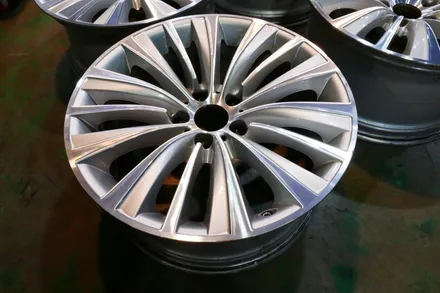 <휠웍스>bmw gt + 다이어컷팅 휠수리 + 휠복원 +부산휠수리 +금정구 휠복원 / 부산 금정구